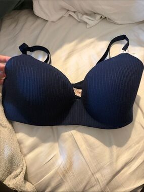 Victoria Secret Lightly Lined 36DDD